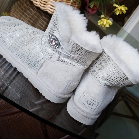 Ugg Mini Bailey Button Bling Boot Sz 7 